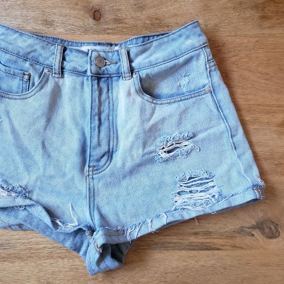 Brandy Melville Pants - Brandy Melville Light Wash Distressed Denim Shorts